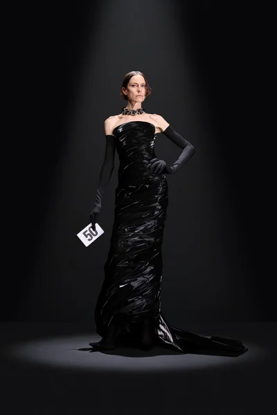 Look 50